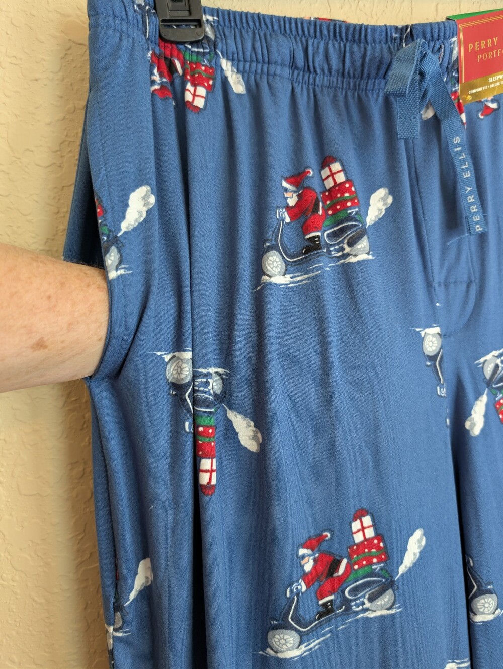 Perry Ellis Portfolio Blue Santa-Print Lounge/Sleep Pants - Picture 5 of 8